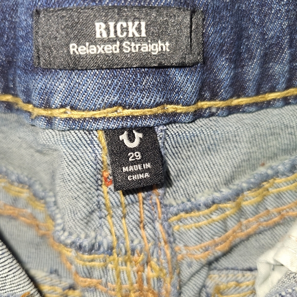 Ricki's Relaxed Straight Jeans with Yellow Stitching - Picture 4 of 5